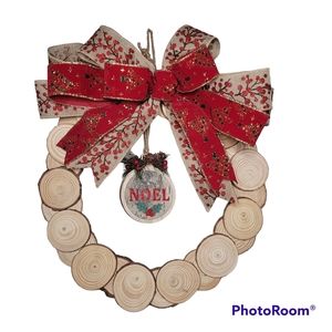 Wood Slice Wreath with Bow and Merry Christmas Ornament
